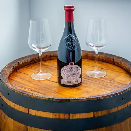 K With A Heated Pool, Gym, Sauna, Astonishing Sea View