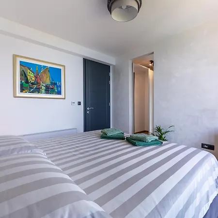 K With A Heated Pool, Gym, Sauna, Astonishing Sea View *