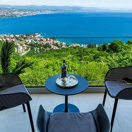 K With A Heated Pool, Gym, Sauna, Astonishing Sea View