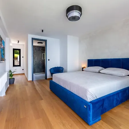 K With A Heated Pool, Gym, Sauna, Astonishing Sea View Opatija
