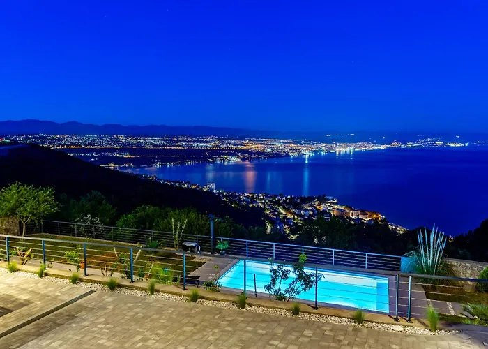 K With A Heated Pool, Gym, Sauna, Astonishing Sea View