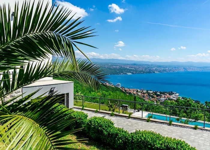 K With A Heated Pool, Gym, Sauna, Astonishing Sea View Villa