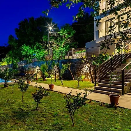 K With A Heated Pool, Gym, Sauna, Astonishing Sea View *