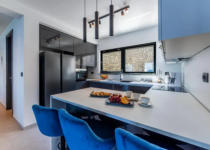 וילה K With A Heated Pool, Gym, Sauna, Astonishing Sea View אופטיה