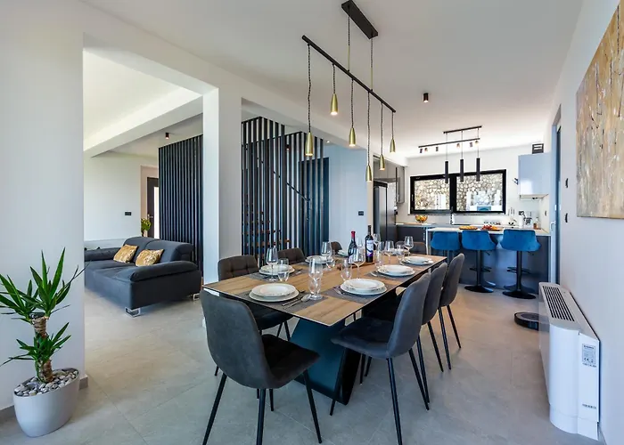 K With A Heated Pool, Gym, Sauna, Astonishing Sea View וילה *