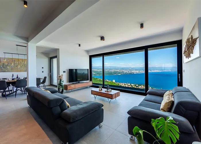 K With A Heated Pool, Gym, Sauna, Astonishing Sea View אופטיה