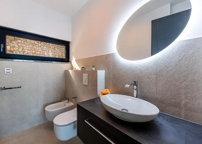 K With A Heated Pool, Gym, Sauna, Astonishing Sea View