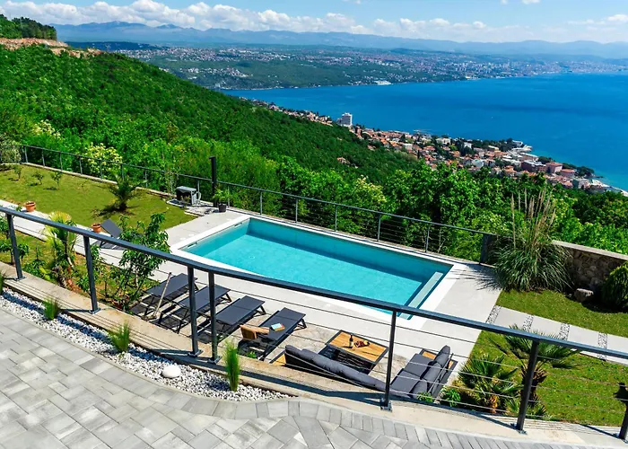 K With A Heated Pool, Gym, Sauna, Astonishing Sea View * אופטיה